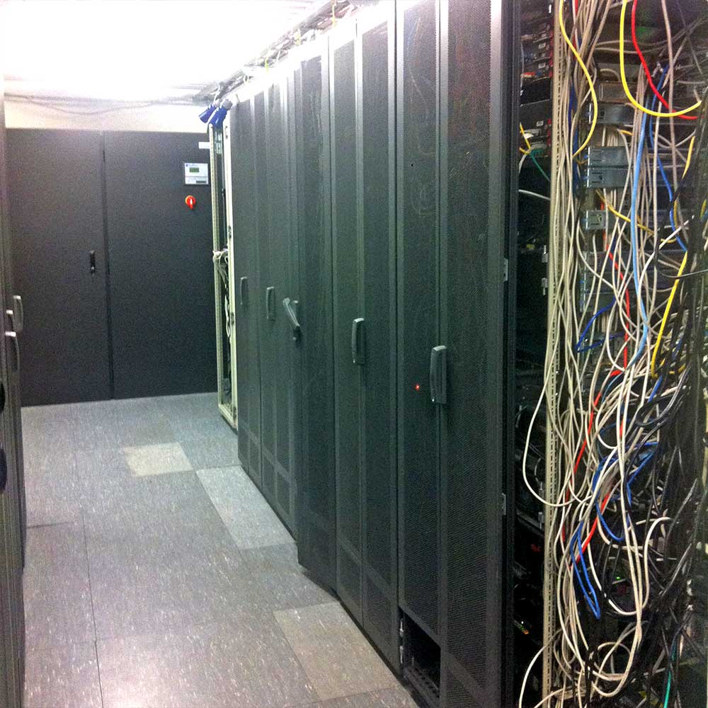 Private 19-inch racks in the datacenter